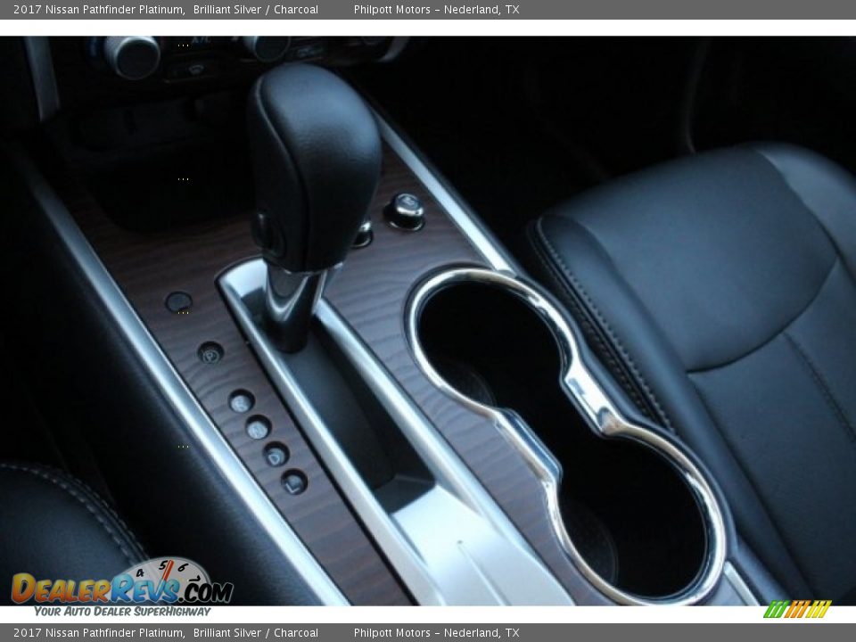 2017 Nissan Pathfinder Platinum Brilliant Silver / Charcoal Photo #19