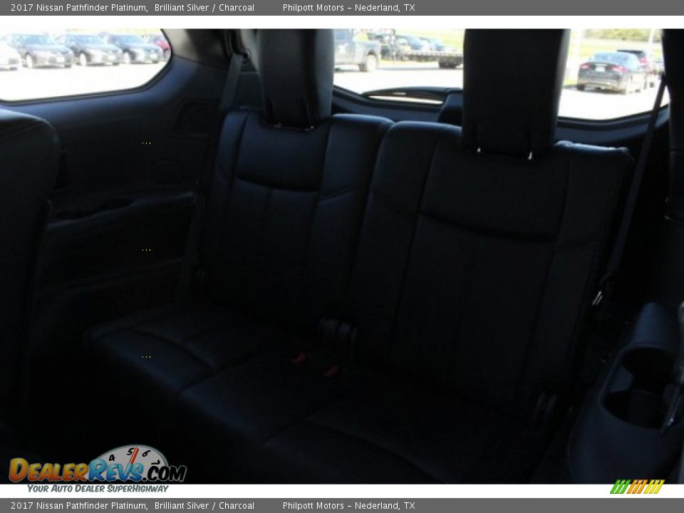 2017 Nissan Pathfinder Platinum Brilliant Silver / Charcoal Photo #28