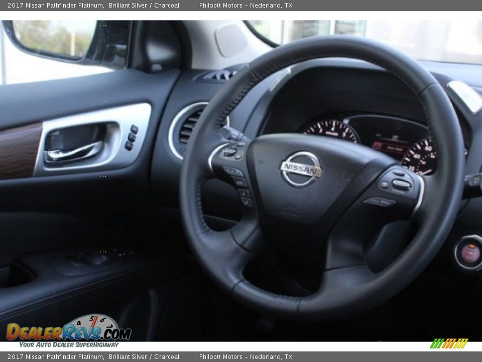 2017 Nissan Pathfinder Platinum Brilliant Silver / Charcoal Photo #30