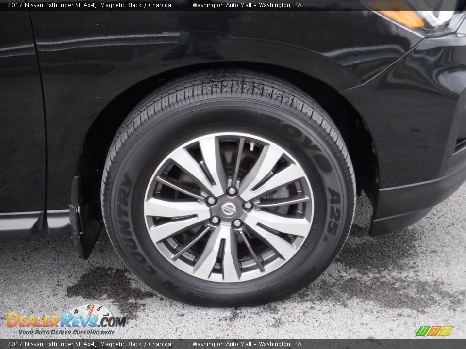 2017 Nissan Pathfinder SL 4x4 Magnetic Black / Charcoal Photo #3