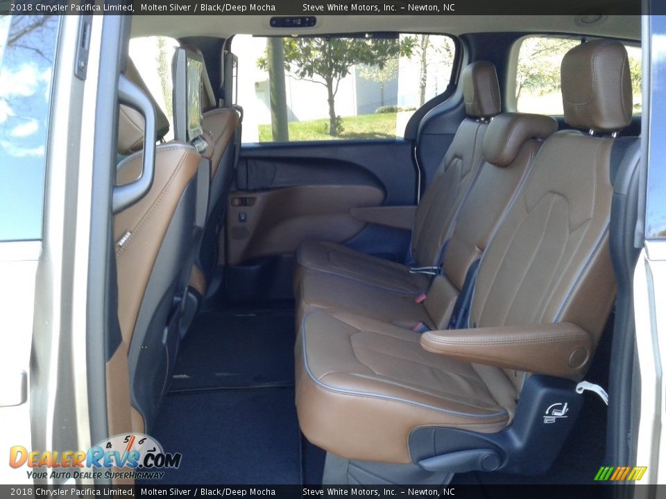 Rear Seat of 2018 Chrysler Pacifica Limited Photo #11