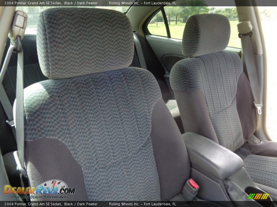 2004 Pontiac Grand Am SE Sedan Black / Dark Pewter Photo #4