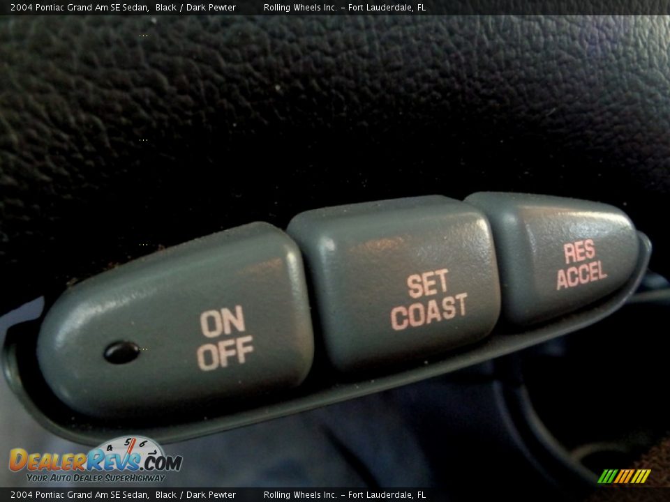 2004 Pontiac Grand Am SE Sedan Black / Dark Pewter Photo #16