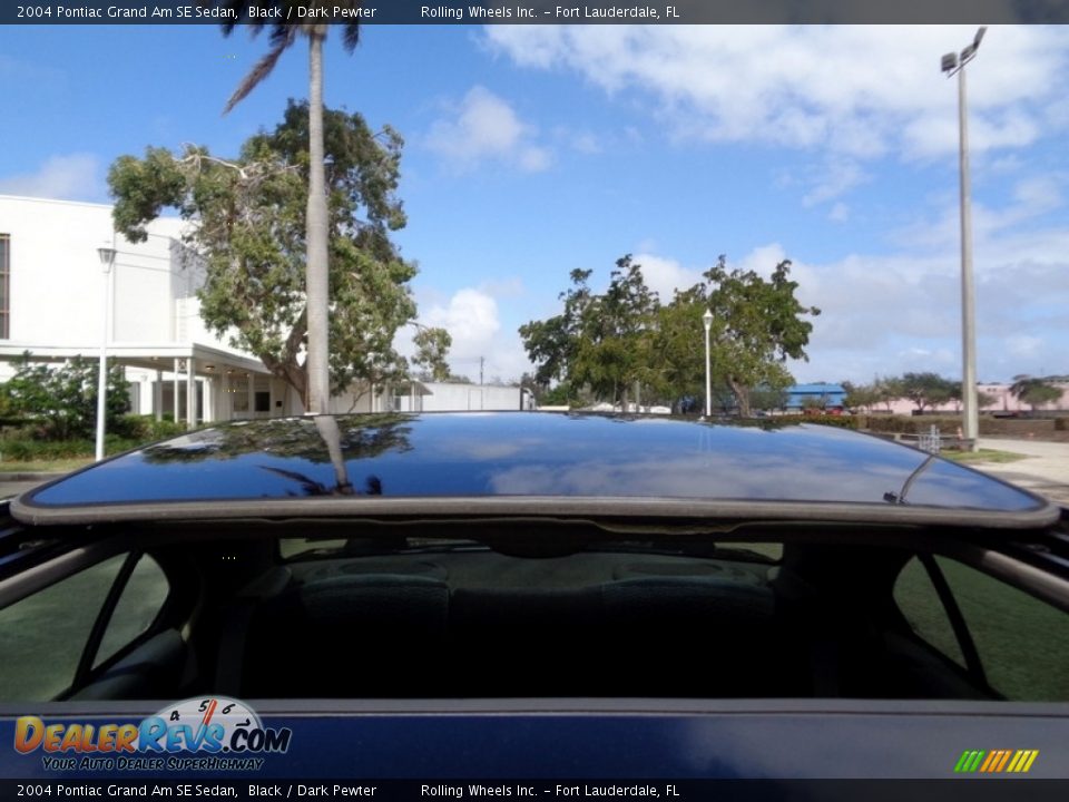 2004 Pontiac Grand Am SE Sedan Black / Dark Pewter Photo #24