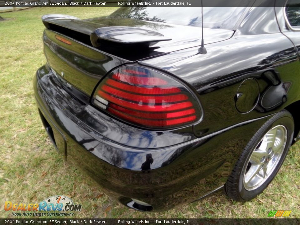 2004 Pontiac Grand Am SE Sedan Black / Dark Pewter Photo #27