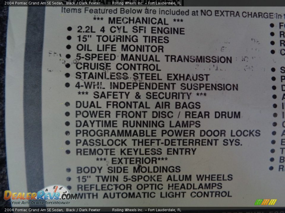 2004 Pontiac Grand Am SE Sedan Black / Dark Pewter Photo #31