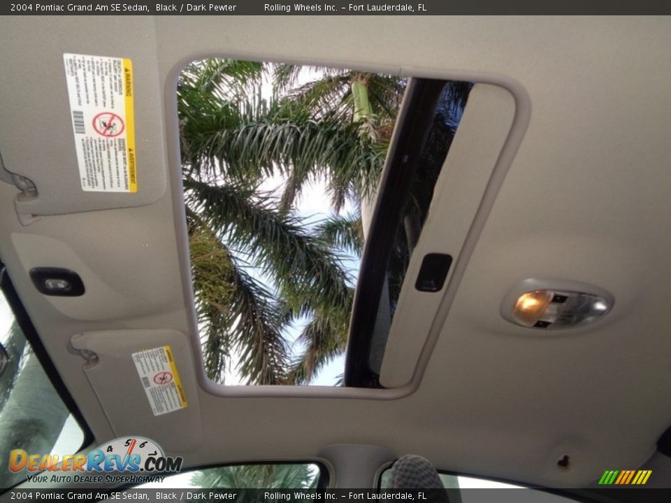 2004 Pontiac Grand Am SE Sedan Black / Dark Pewter Photo #36