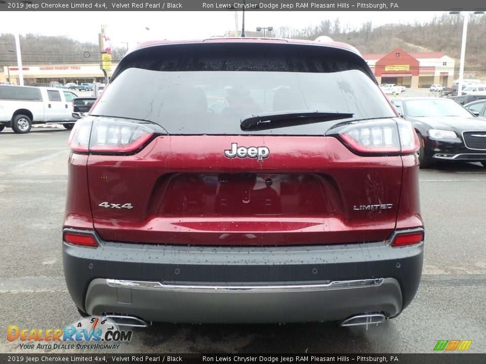 2019 Jeep Cherokee Limited 4x4 Velvet Red Pearl / Black Photo #4