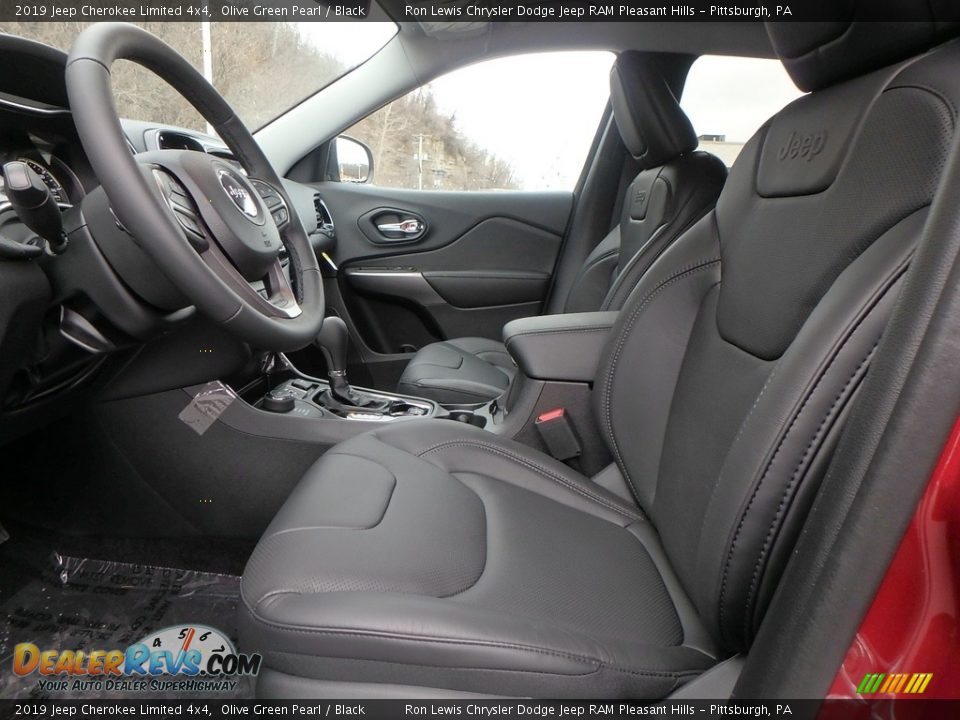 Front Seat of 2019 Jeep Cherokee Limited 4x4 Photo #10