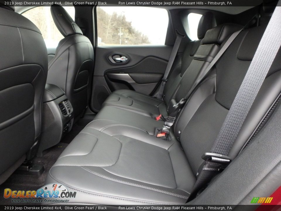 Rear Seat of 2019 Jeep Cherokee Limited 4x4 Photo #11