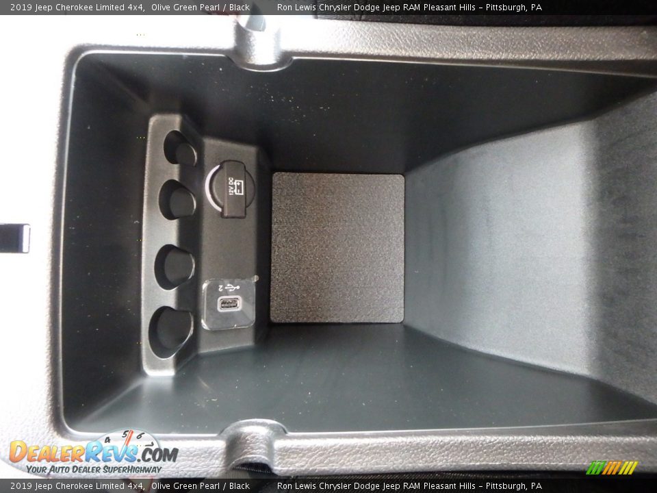 2019 Jeep Cherokee Limited 4x4 Olive Green Pearl / Black Photo #19