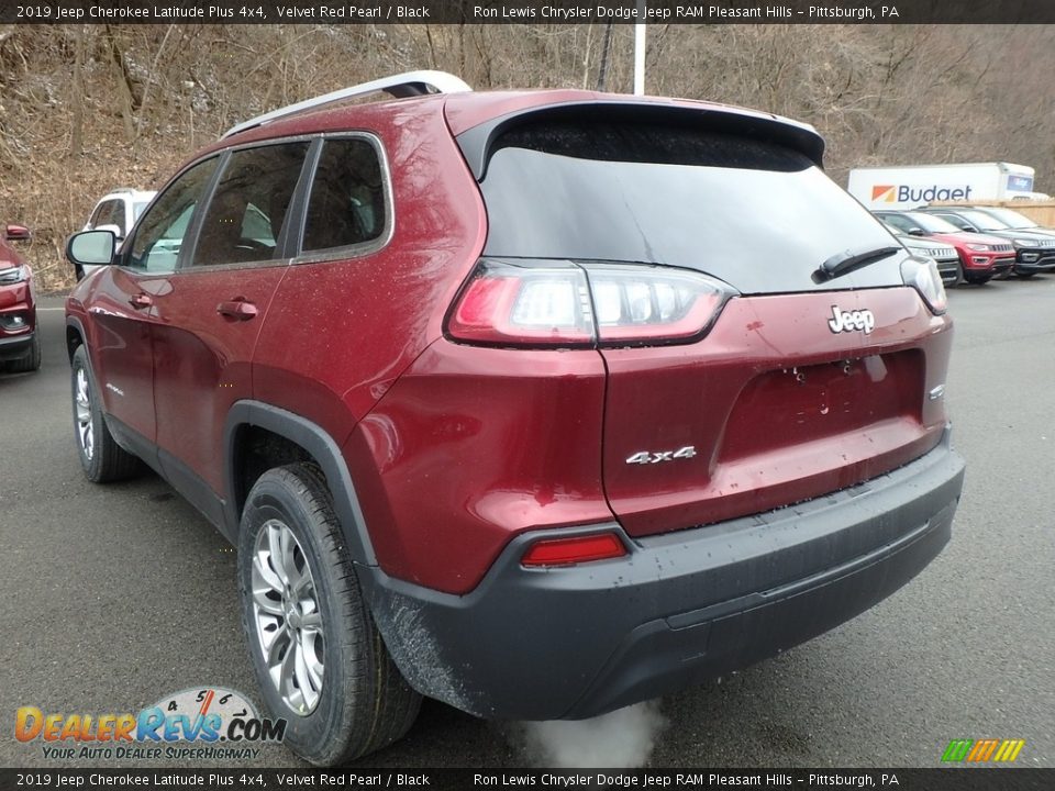 2019 Jeep Cherokee Latitude Plus 4x4 Velvet Red Pearl / Black Photo #3