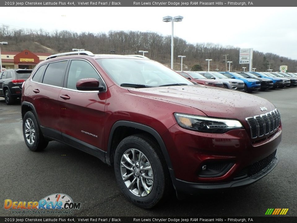2019 Jeep Cherokee Latitude Plus 4x4 Velvet Red Pearl / Black Photo #7
