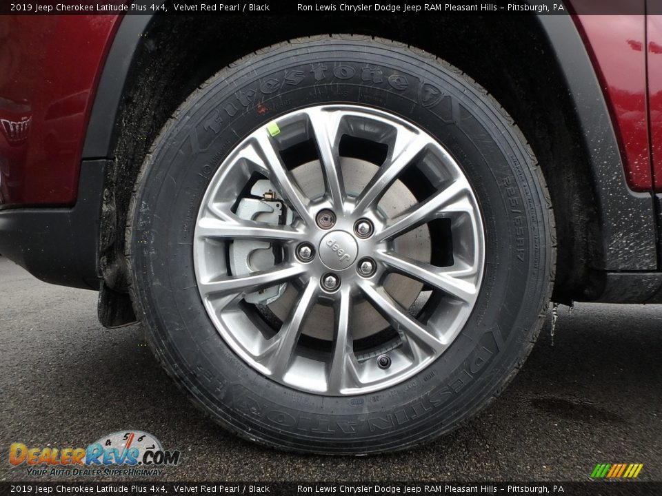 2019 Jeep Cherokee Latitude Plus 4x4 Velvet Red Pearl / Black Photo #9