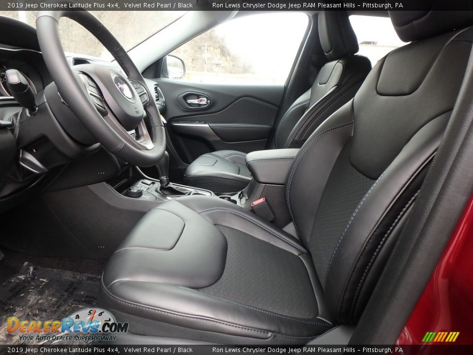 2019 Jeep Cherokee Latitude Plus 4x4 Velvet Red Pearl / Black Photo #10