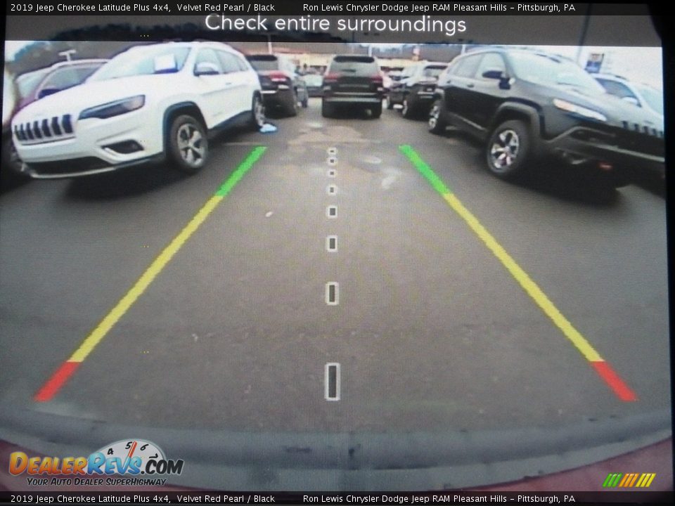 2019 Jeep Cherokee Latitude Plus 4x4 Velvet Red Pearl / Black Photo #17