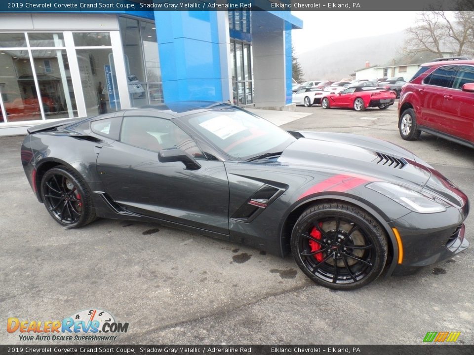 Front 3/4 View of 2019 Chevrolet Corvette Grand Sport Coupe Photo #6