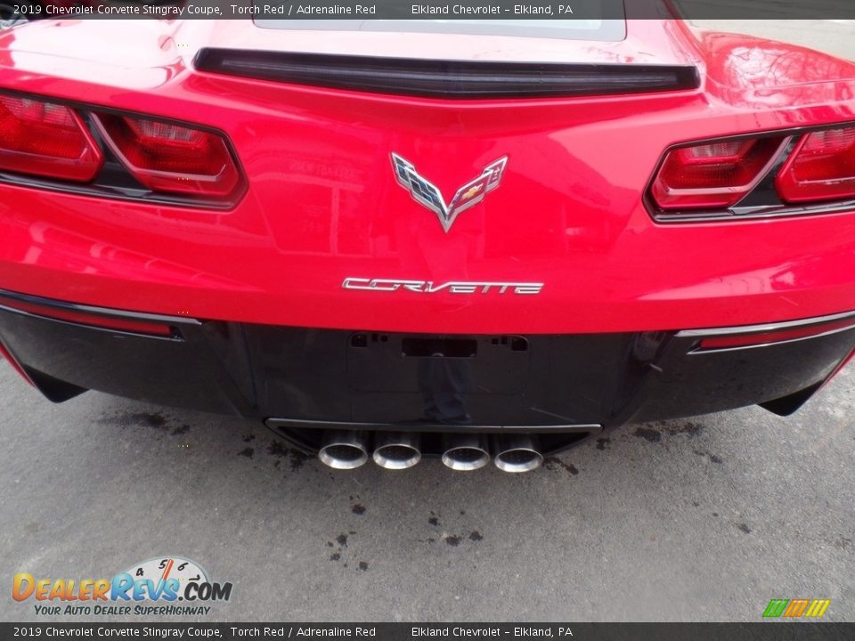 Exhaust of 2019 Chevrolet Corvette Stingray Coupe Photo #10