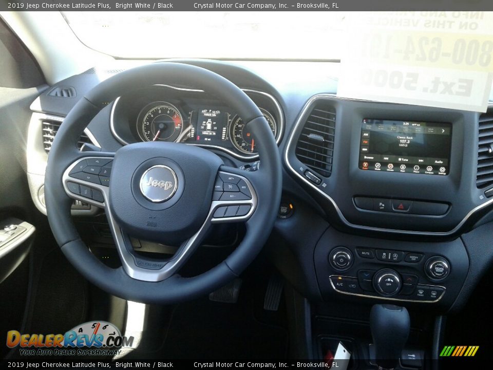 2019 Jeep Cherokee Latitude Plus Bright White / Black Photo #13