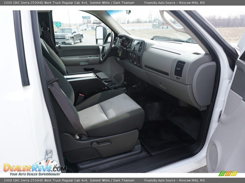 2009 GMC Sierra 2500HD Work Truck Regular Cab 4x4 Summit White / Dark Titanium Photo #4
