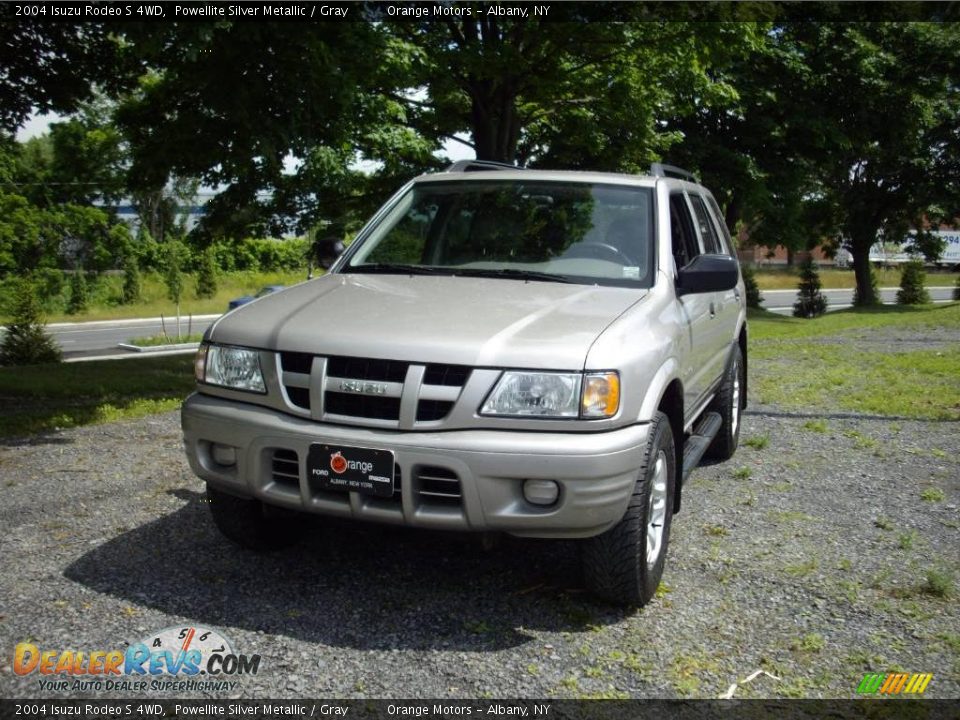 2004 Isuzu Rodeo S 4WD Powellite Silver Metallic / Gray Photo #2