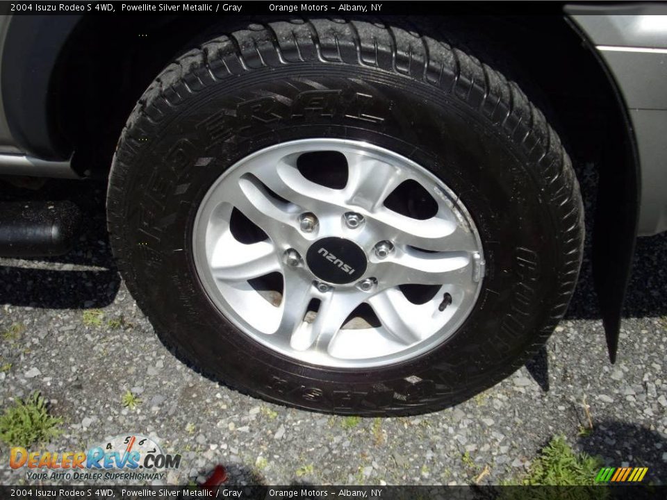 2004 Isuzu Rodeo S 4WD Powellite Silver Metallic / Gray Photo #15