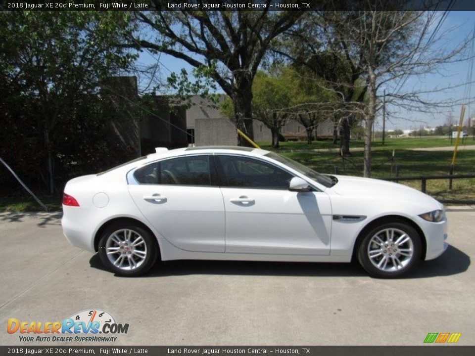 2018 Jaguar XE 20d Premium Fuji White / Latte Photo #6