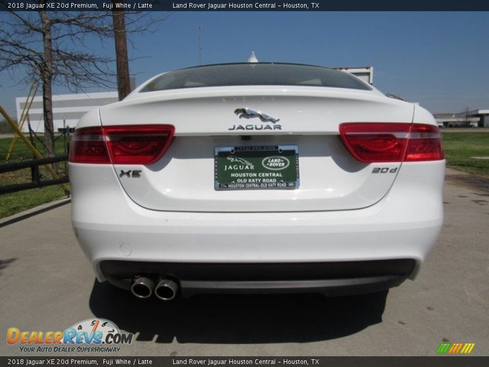 2018 Jaguar XE 20d Premium Fuji White / Latte Photo #8