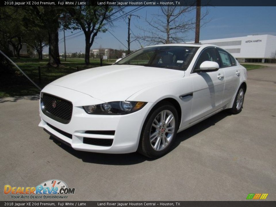 2018 Jaguar XE 20d Premium Fuji White / Latte Photo #10