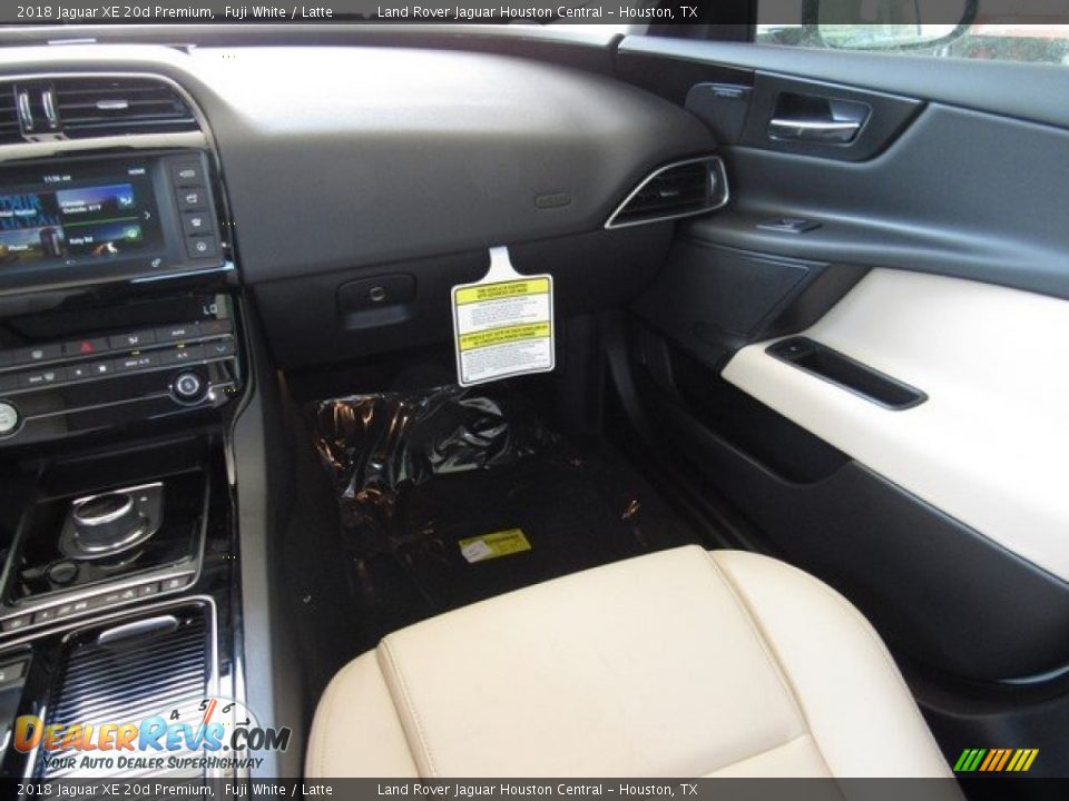 2018 Jaguar XE 20d Premium Fuji White / Latte Photo #15