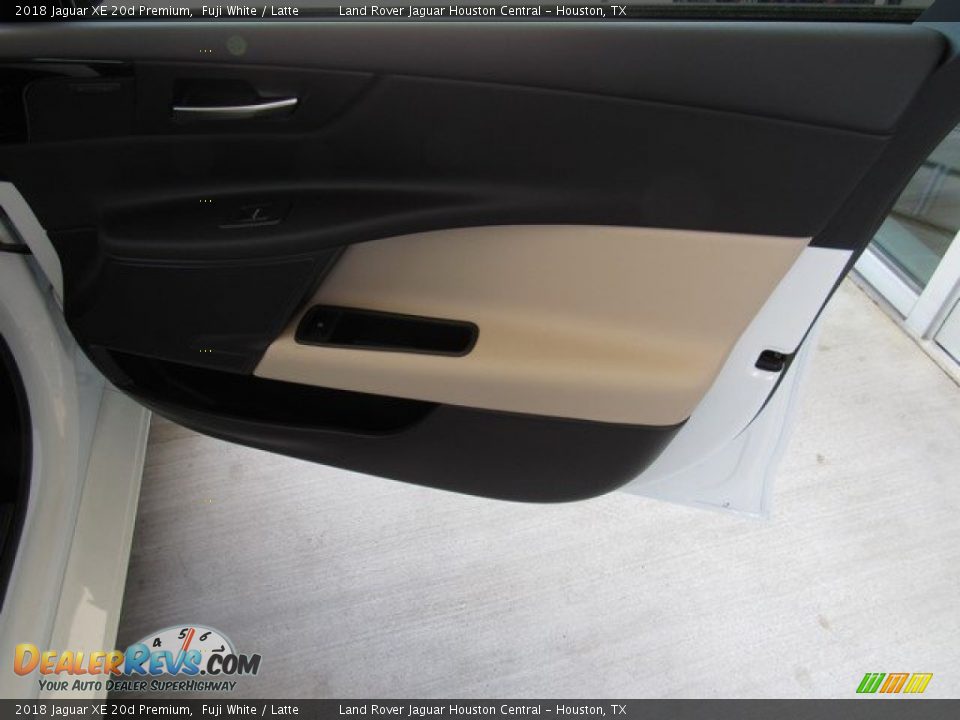 2018 Jaguar XE 20d Premium Fuji White / Latte Photo #21