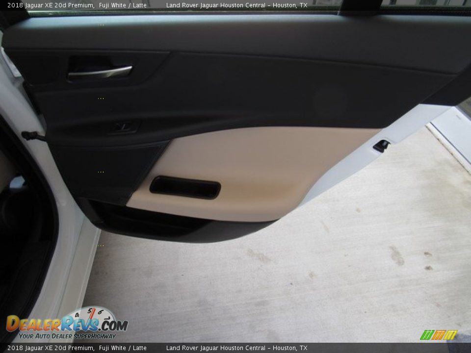 2018 Jaguar XE 20d Premium Fuji White / Latte Photo #22