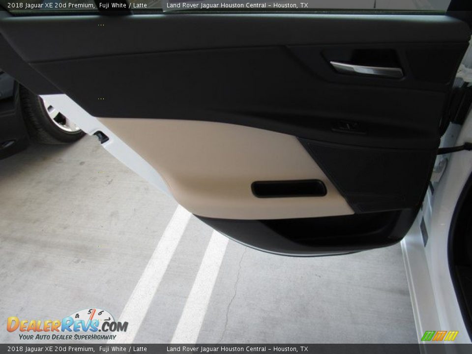 2018 Jaguar XE 20d Premium Fuji White / Latte Photo #23