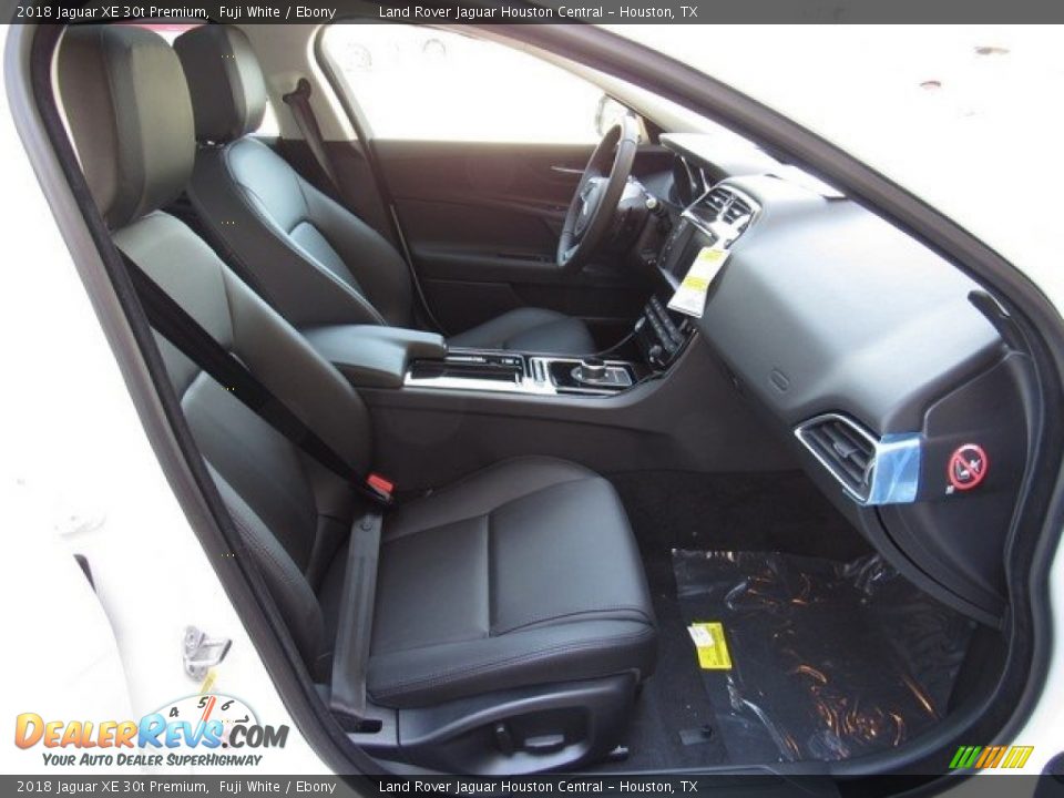 2018 Jaguar XE 30t Premium Fuji White / Ebony Photo #5
