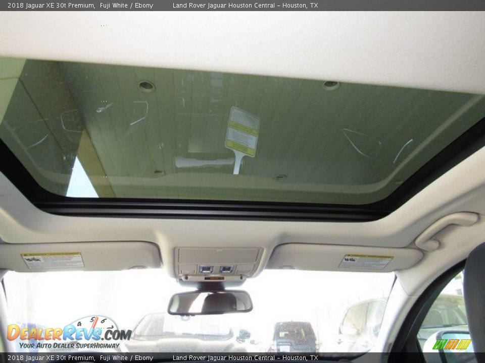 2018 Jaguar XE 30t Premium Fuji White / Ebony Photo #17
