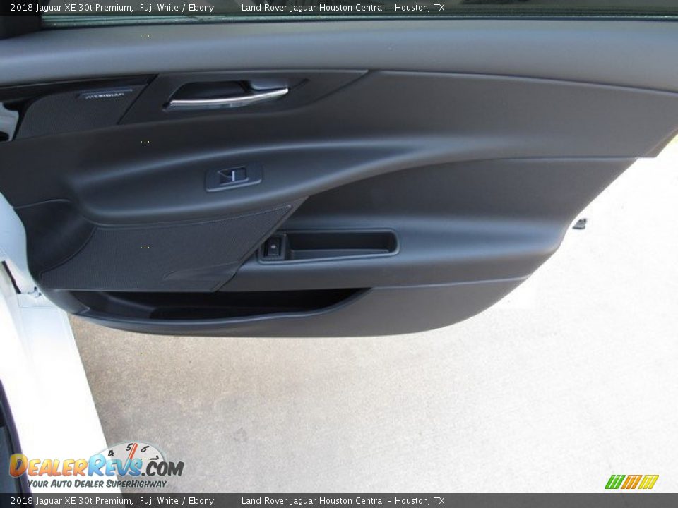 2018 Jaguar XE 30t Premium Fuji White / Ebony Photo #20