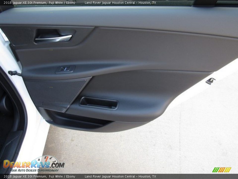 2018 Jaguar XE 30t Premium Fuji White / Ebony Photo #21