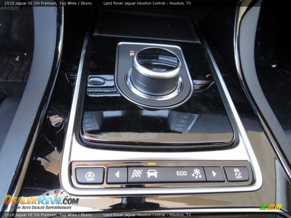 2018 Jaguar XE 30t Premium Fuji White / Ebony Photo #34