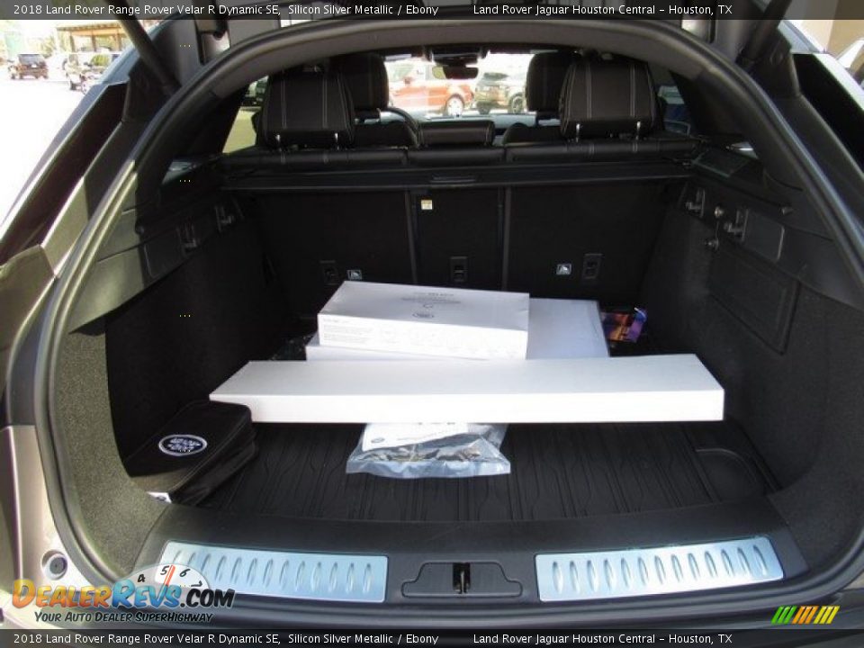 2018 Land Rover Range Rover Velar R Dynamic SE Silicon Silver Metallic / Ebony Photo #17