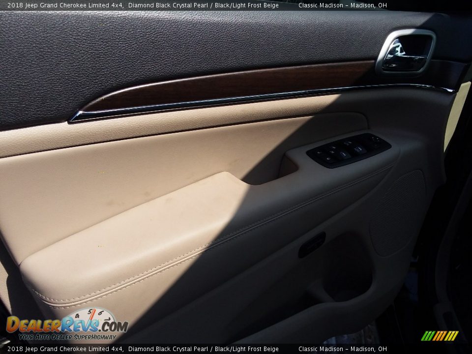 2018 Jeep Grand Cherokee Limited 4x4 Diamond Black Crystal Pearl / Black/Light Frost Beige Photo #4