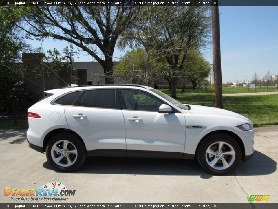 2018 Jaguar F-PACE 25t AWD Premium Yulong White Metallic / Latte Photo #6