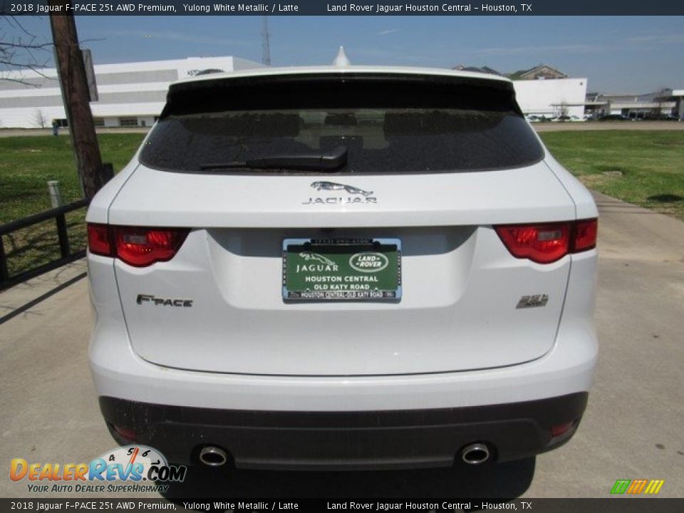 2018 Jaguar F-PACE 25t AWD Premium Yulong White Metallic / Latte Photo #8