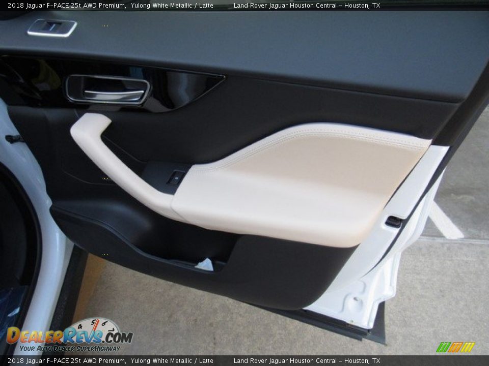 2018 Jaguar F-PACE 25t AWD Premium Yulong White Metallic / Latte Photo #21