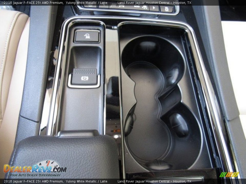 2018 Jaguar F-PACE 25t AWD Premium Yulong White Metallic / Latte Photo #35