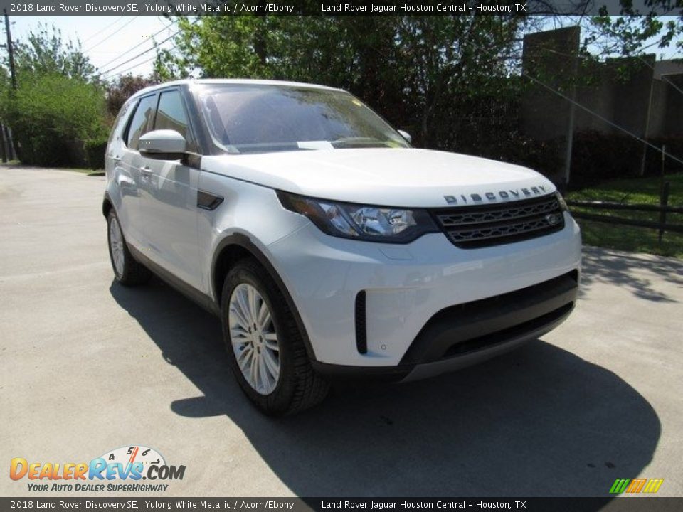 2018 Land Rover Discovery SE Yulong White Metallic / Acorn/Ebony Photo #2