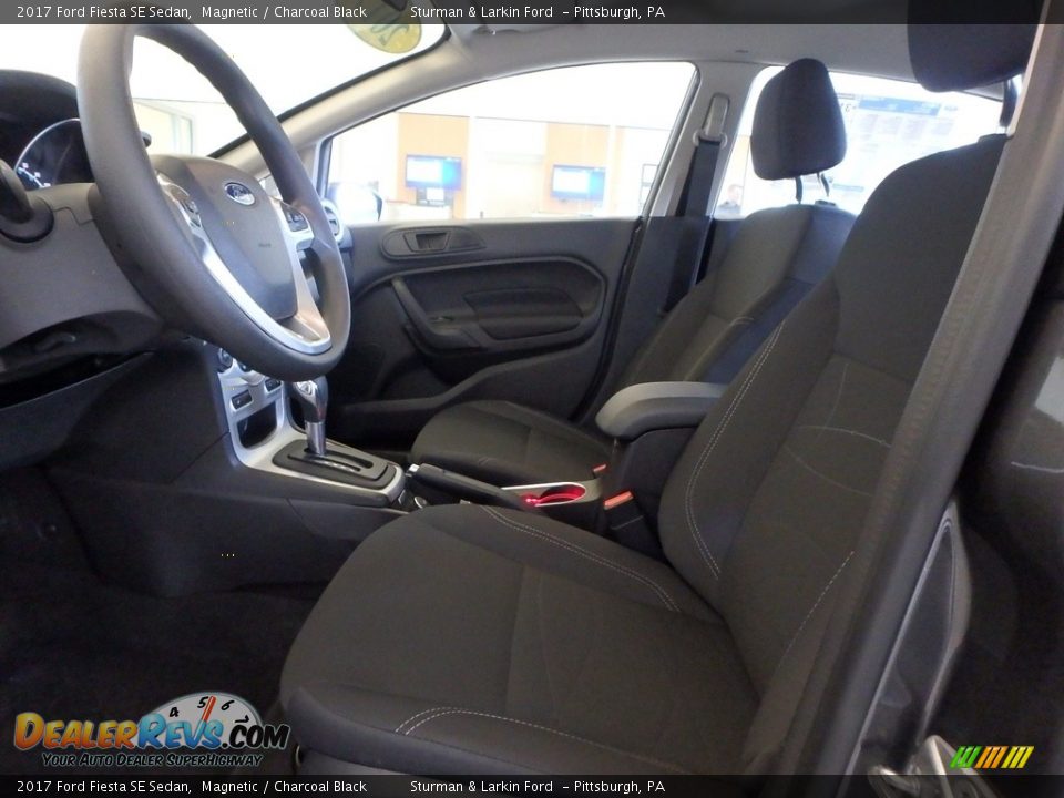2017 Ford Fiesta SE Sedan Magnetic / Charcoal Black Photo #6