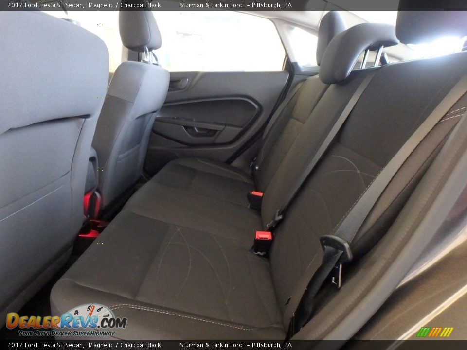2017 Ford Fiesta SE Sedan Magnetic / Charcoal Black Photo #7