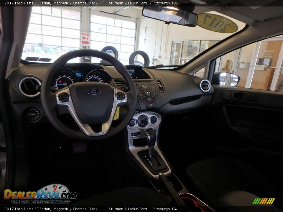 2017 Ford Fiesta SE Sedan Magnetic / Charcoal Black Photo #8