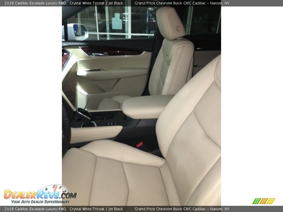 2018 Cadillac Escalade Luxury 4WD Crystal White Tricoat / Jet Black Photo #12