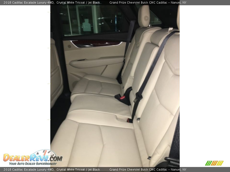 2018 Cadillac Escalade Luxury 4WD Crystal White Tricoat / Jet Black Photo #13